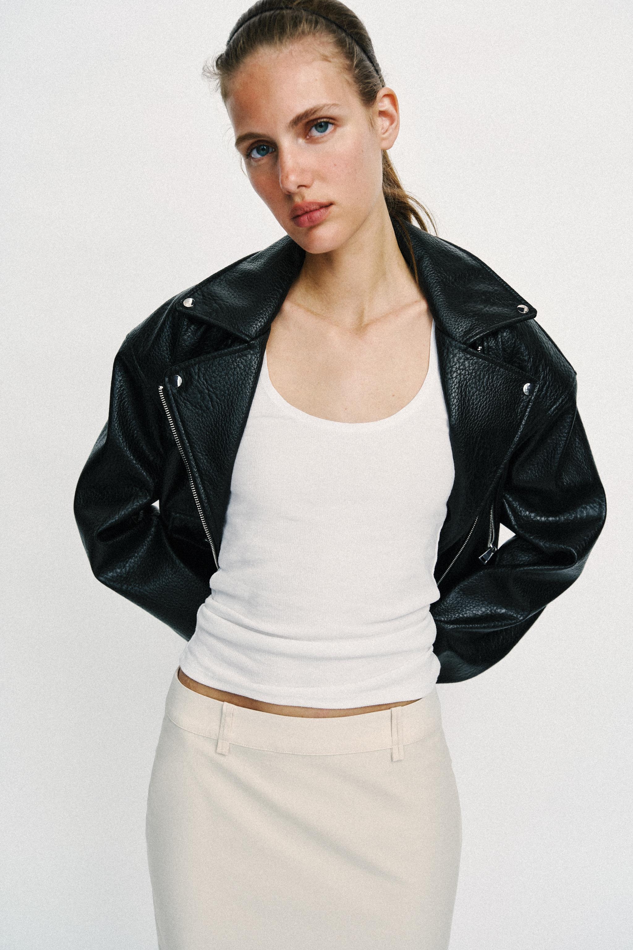 JUPE MI-LONGUE EN DENTELLE